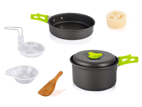 Tourist Dishes Set of 9 Elements Tourist Dishes Set of 9 Elements